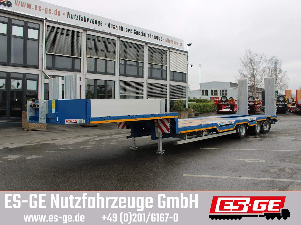 ES-GE 3-Achs-Satteltieflader - Radmulden - Low loader semi-trailer: picture 2 ES-GE 3-Achs-Satteltieflader - Radmulden - Low loader semi-trailer: picture 2