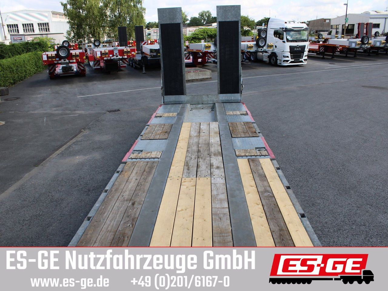 Low loader semi-trailer ES-GE 3-Achs-Satteltieflader, Radmulden: picture 10