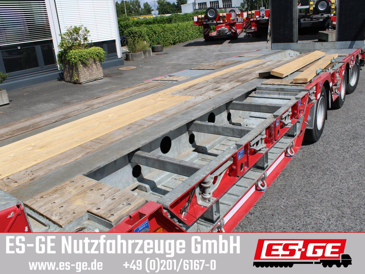 Low loader semi-trailer ES-GE 3-Achs-Satteltieflader, Radmulden: picture 7