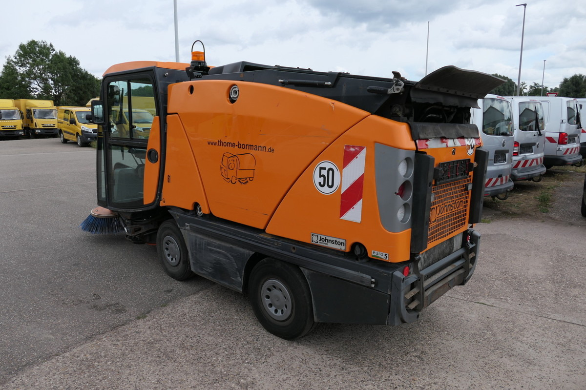 CN200 Sweeper - Road sweeper: picture 4 CN200 Sweeper - Road sweeper: picture 4