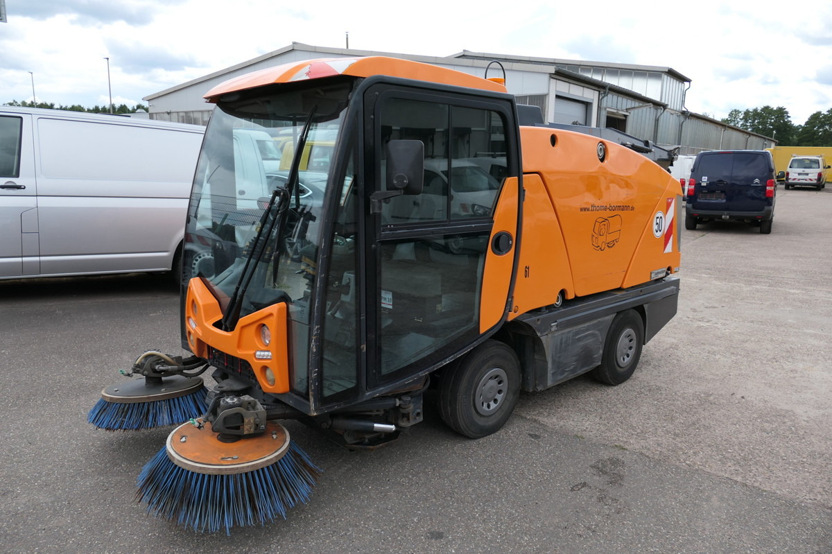 CN200 Sweeper - Road sweeper: picture 1 CN200 Sweeper - Road sweeper: picture 1