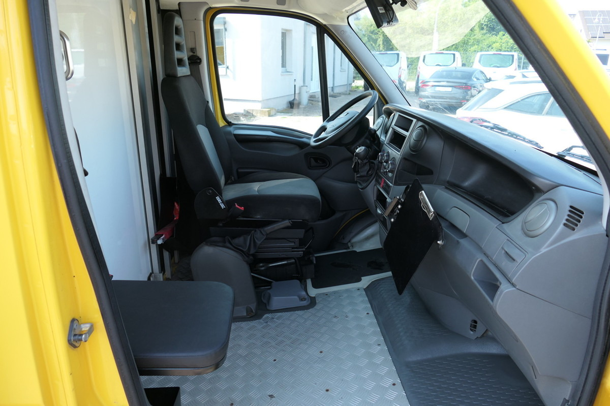 IVECO Daily 35 S11 C30C AUTOMATIK KAMERA Regale LUFT D - Box van: picture 5 IVECO Daily 35 S11 C30C AUTOMATIK KAMERA Regale LUFT D - Box van: picture 5