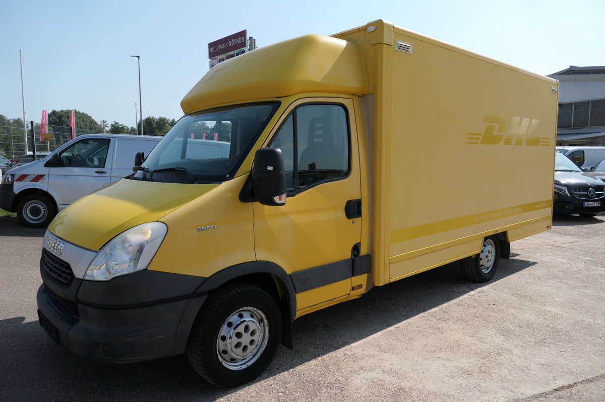 IVECO Daily 35 S11 C30C AUTOMATIK KAMERA Regale LUFT D - Box van: picture 2 IVECO Daily 35 S11 C30C AUTOMATIK KAMERA Regale LUFT D - Box van: picture 2