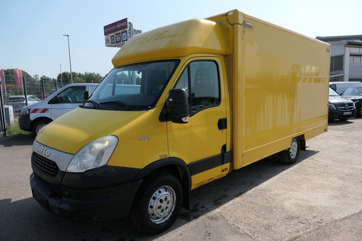 IVECO Daily 35 S11 C30C AUTOMATIK KAMERA Regale LUFT D - Box van: picture 2 IVECO Daily 35 S11 C30C AUTOMATIK KAMERA Regale LUFT D - Box van: picture 2