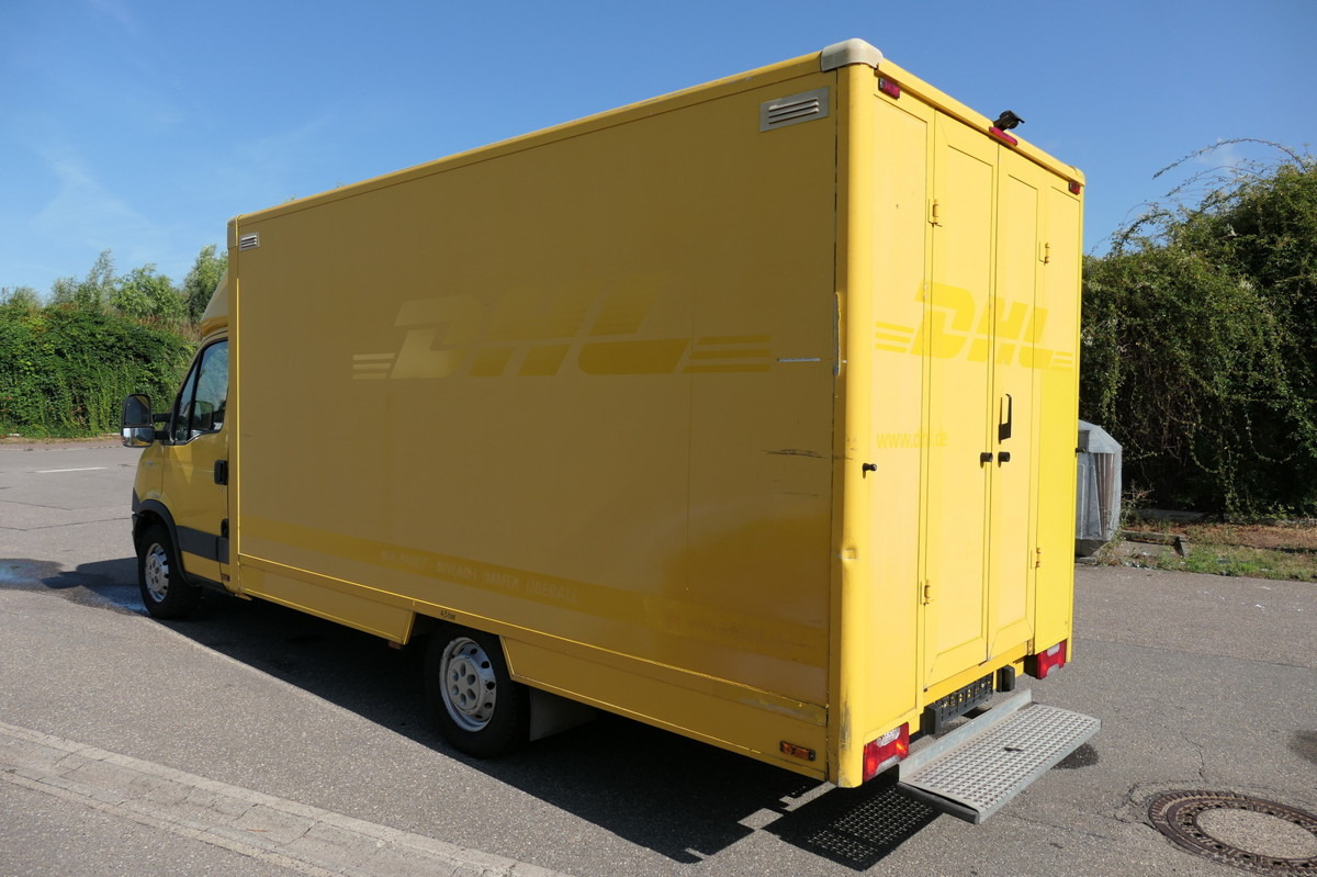 IVECO Daily 35 S11 C30C AUTOMATIK KAMERA Regale LUFT D - Box van: picture 4 IVECO Daily 35 S11 C30C AUTOMATIK KAMERA Regale LUFT D - Box van: picture 4