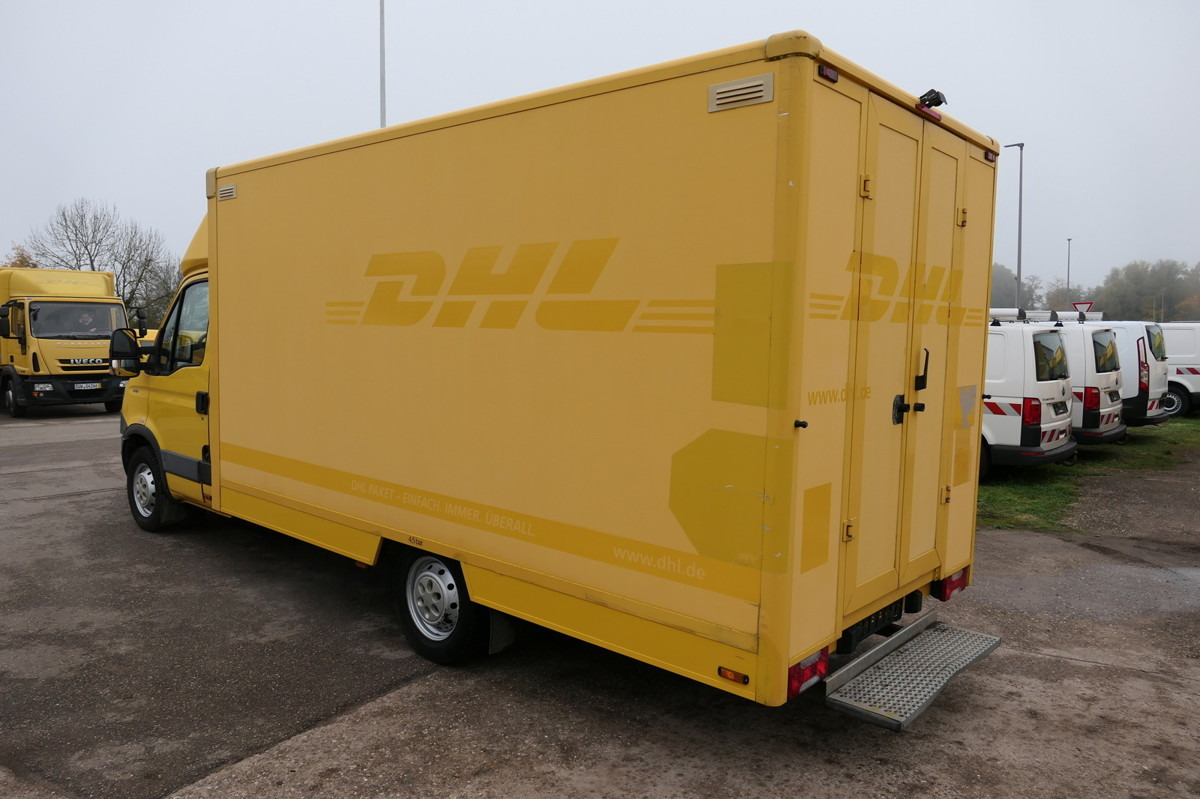 IVECO Daily 35 S11 C30C AUTOMATIK KAMERA Regale LUFT D - Box van: picture 4 IVECO Daily 35 S11 C30C AUTOMATIK KAMERA Regale LUFT D - Box van: picture 4