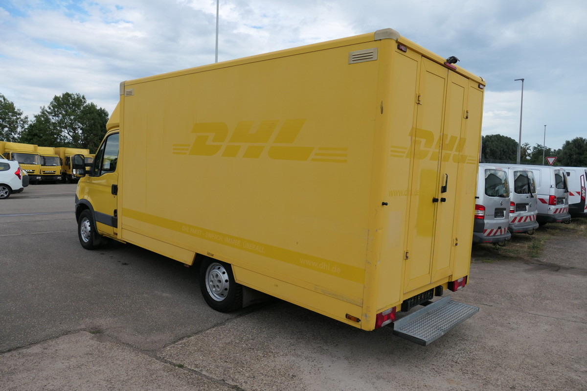 IVECO Daily 35 S11 C30C AUTOMATIK KAMERA Regale LUFT D - Box van: picture 4 IVECO Daily 35 S11 C30C AUTOMATIK KAMERA Regale LUFT D - Box van: picture 4