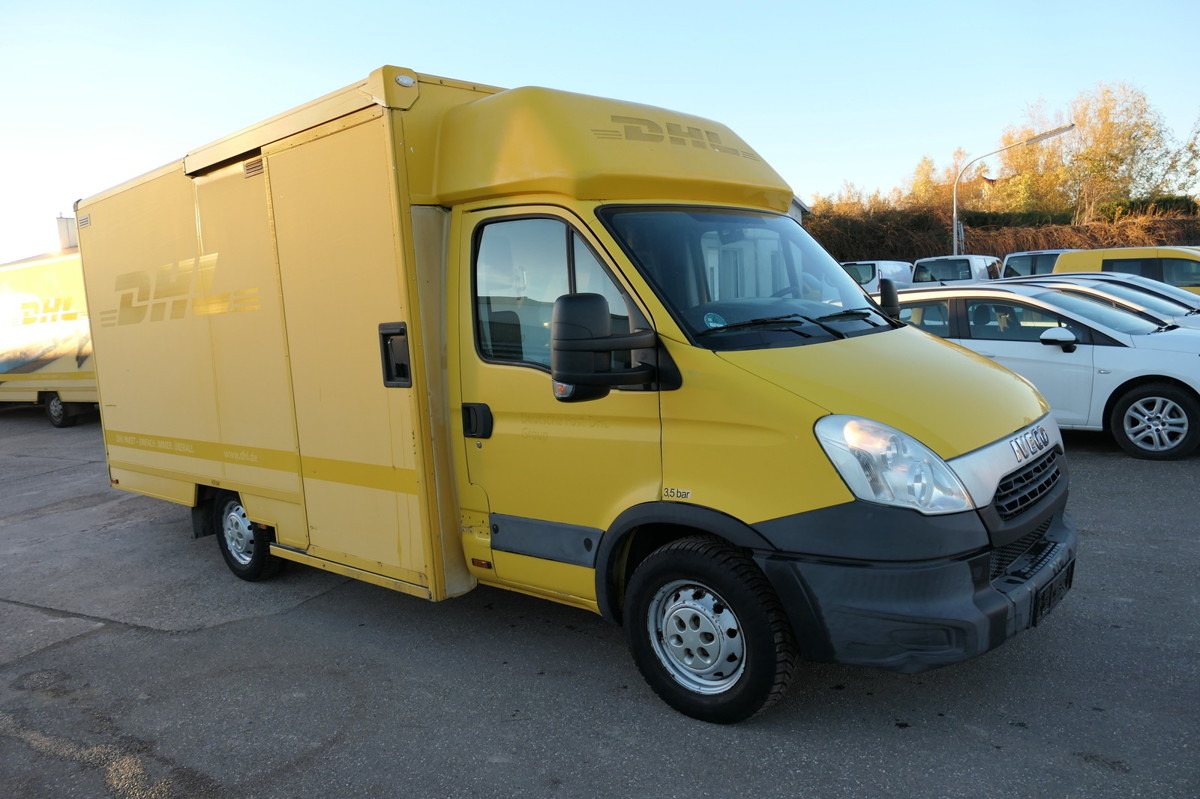 IVECO Daily 35 S11 C30C AUTOMATIK KAMERA Regale LUFT D - Box van: picture 2 IVECO Daily 35 S11 C30C AUTOMATIK KAMERA Regale LUFT D - Box van: picture 2