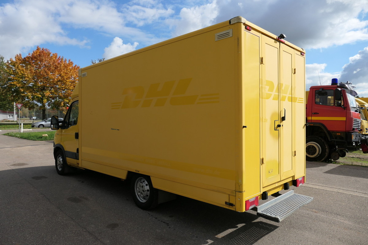 IVECO Daily 35 S11 C30C AUTOMATIK KAMERA Regale LUFT D - Box van: picture 4 IVECO Daily 35 S11 C30C AUTOMATIK KAMERA Regale LUFT D - Box van: picture 4