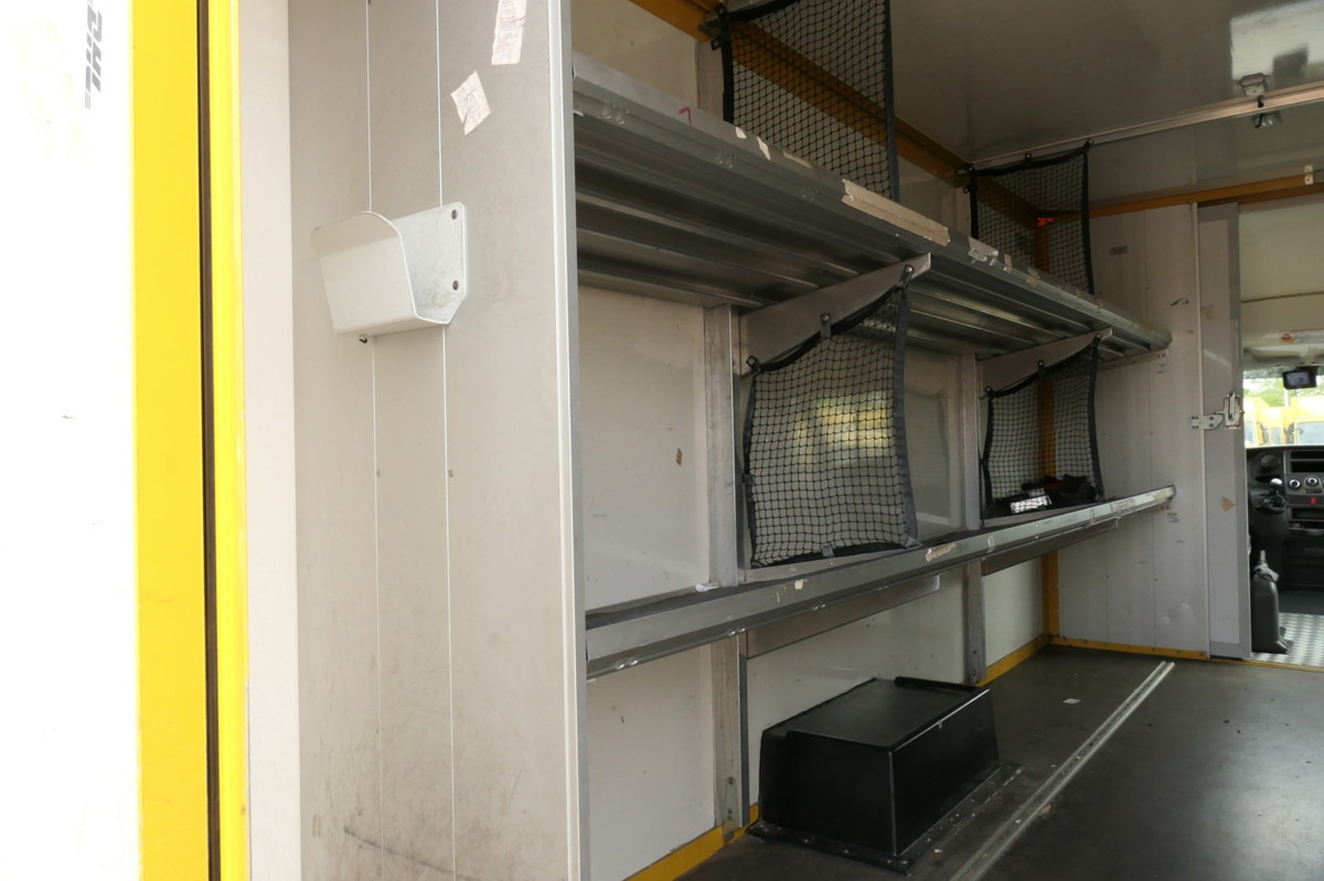 Box van IVECO Daily 35 S11 C30C AUTOMATIK KAMERA Regale LUFT D: picture 7