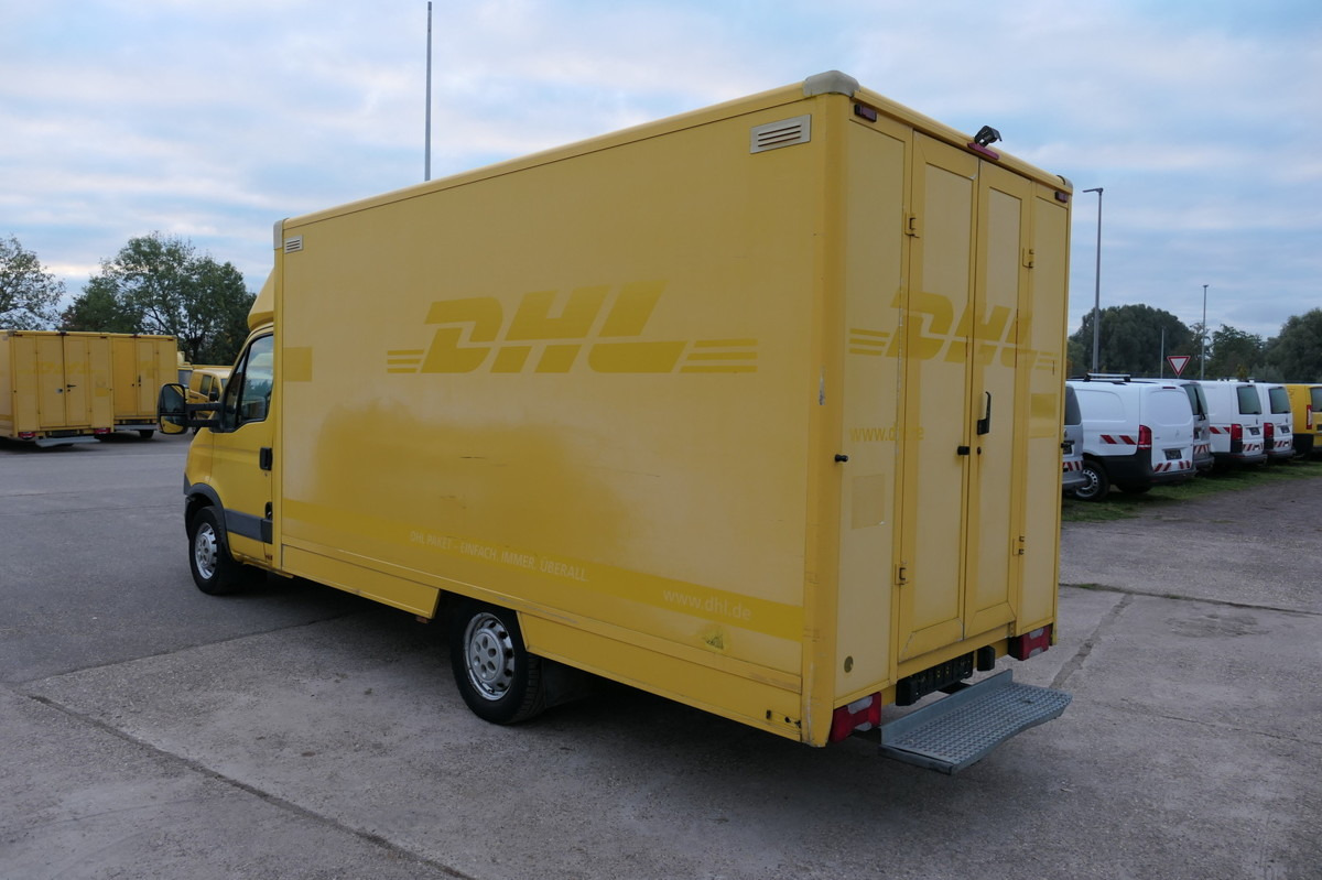 IVECO Daily 35 S11 C30C AUTOMATIK KAMERA Regale LUFT D - Box van: picture 4 IVECO Daily 35 S11 C30C AUTOMATIK KAMERA Regale LUFT D - Box van: picture 4