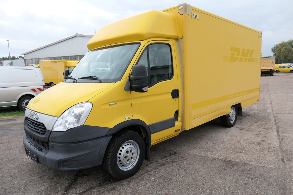 IVECO Daily 35 S11 C30C AUTOMATIK KAMERA Regale LUFT D - Box van: picture 1 IVECO Daily 35 S11 C30C AUTOMATIK KAMERA Regale LUFT D - Box van: picture 1