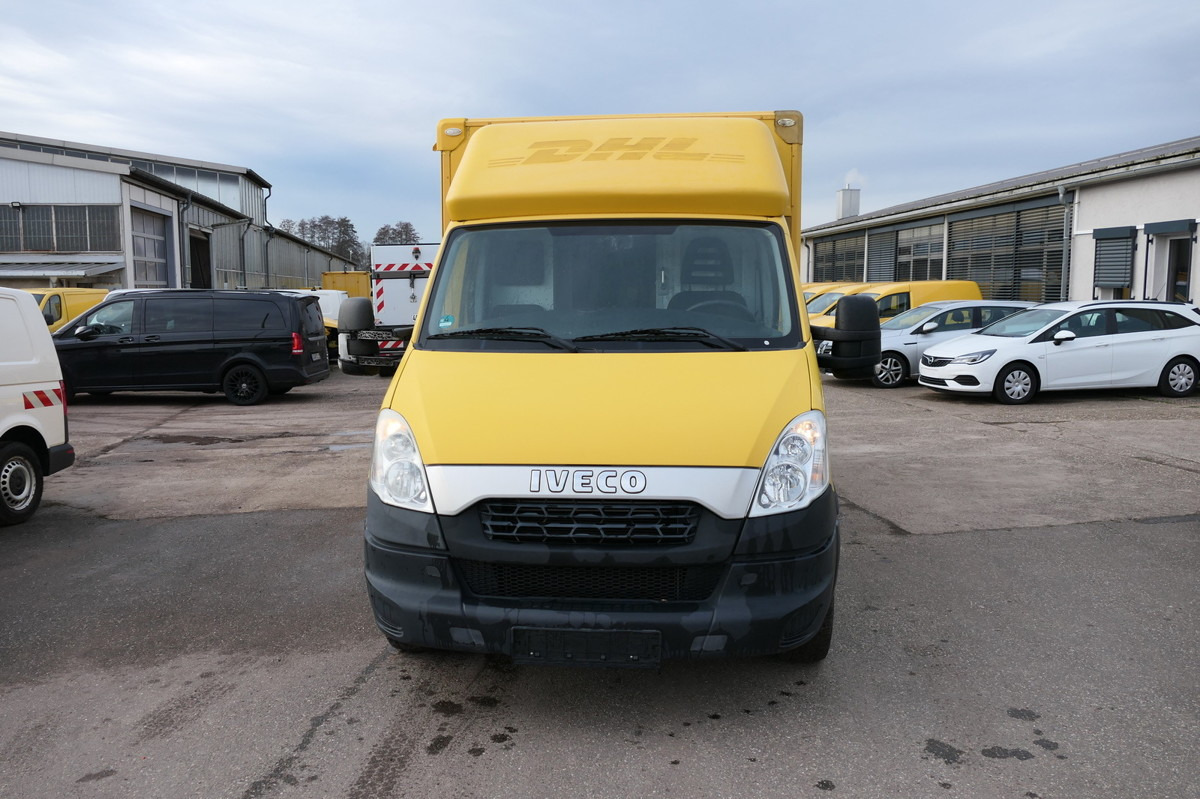 IVECO Daily 35 S11 C30C AUTOMATIK KAMERA Regale LUFT D - Box van: picture 2 IVECO Daily 35 S11 C30C AUTOMATIK KAMERA Regale LUFT D - Box van: picture 2