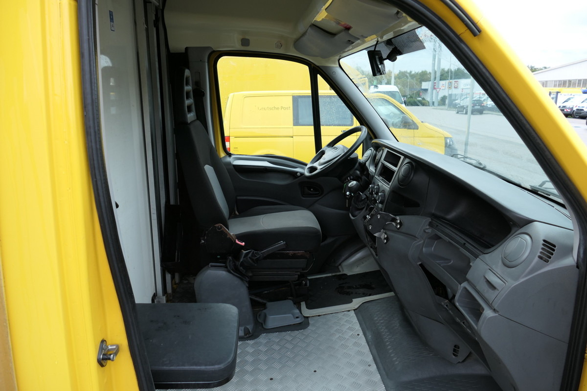 IVECO Daily 35 S11 C30C AUTOMATIK KAMERA Regale LUFT-E - Box van: picture 5 IVECO Daily 35 S11 C30C AUTOMATIK KAMERA Regale LUFT-E - Box van: picture 5