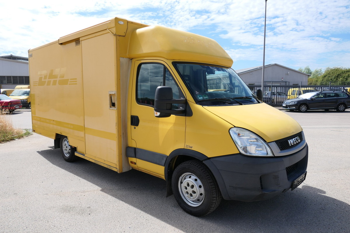IVECO Daily 35 S11 C30C AUTOMATIK KAMERA Regale LUFT - Box van: picture 3 IVECO Daily 35 S11 C30C AUTOMATIK KAMERA Regale LUFT - Box van: picture 3