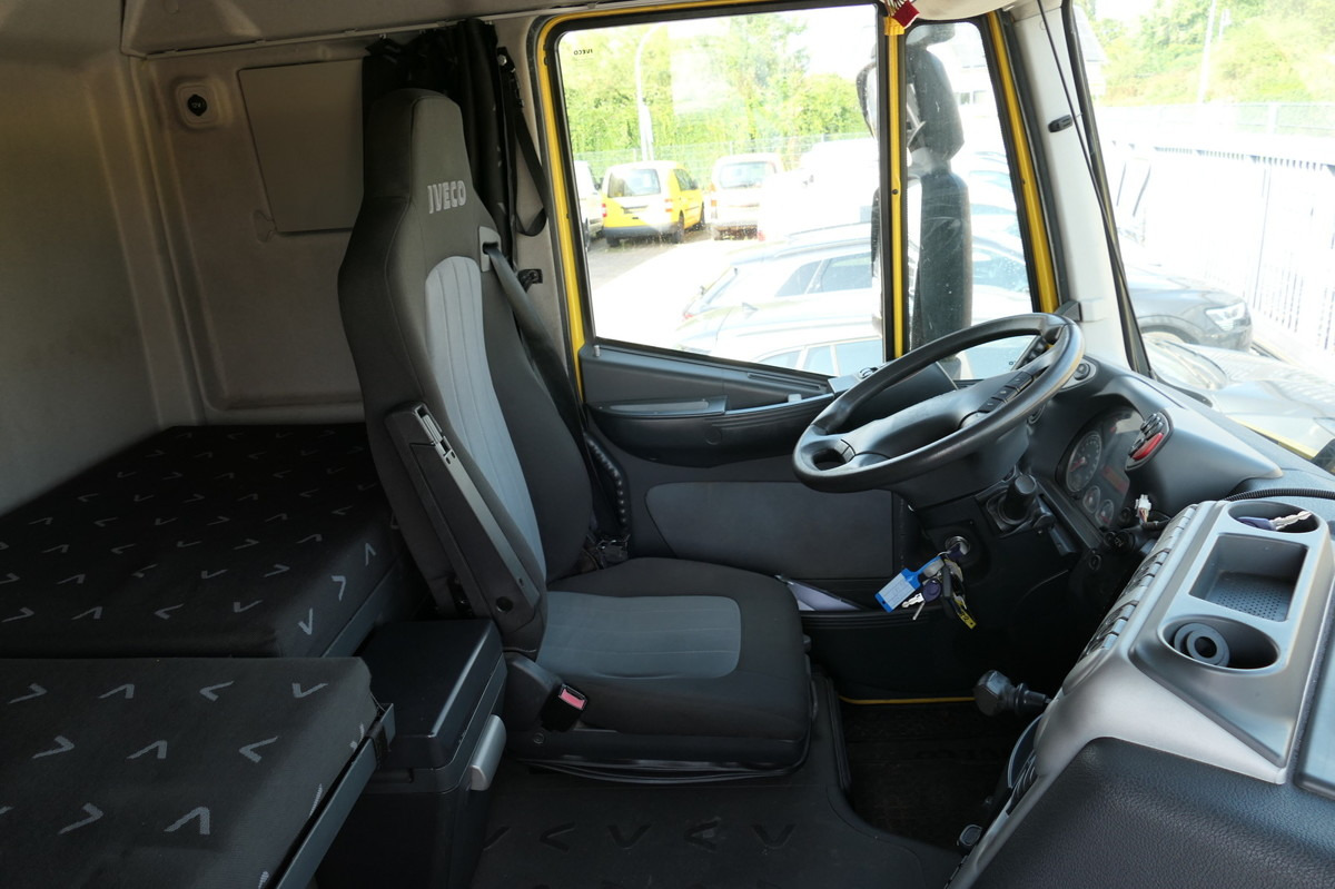 Interior photo 1: IVECO STRALIS AS 260 S42 Y/FS-CM ECO AHK Lenkachse Lif on lease IVECO STRALIS AS 260 S42 Y/FS-CM ECO AHK Lenkachse Lif