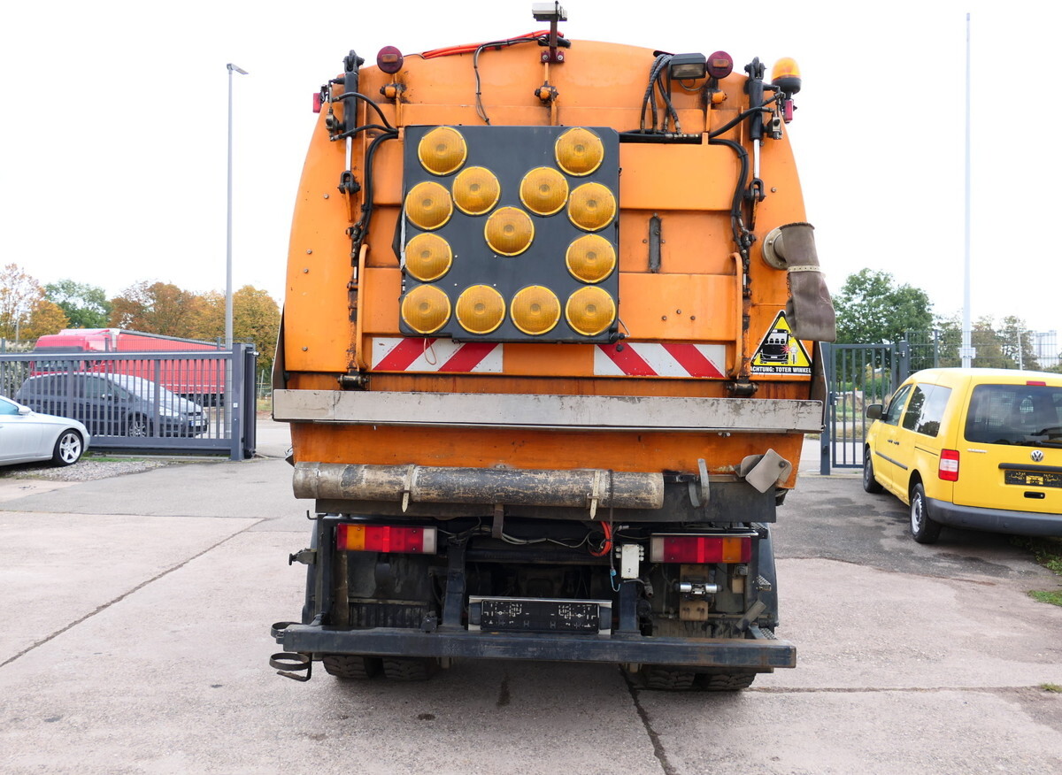 Vacuum truck MAN 18.285 LLC LE280B ZW SCHIENENREINIGER SCHÖRLING: picture 7