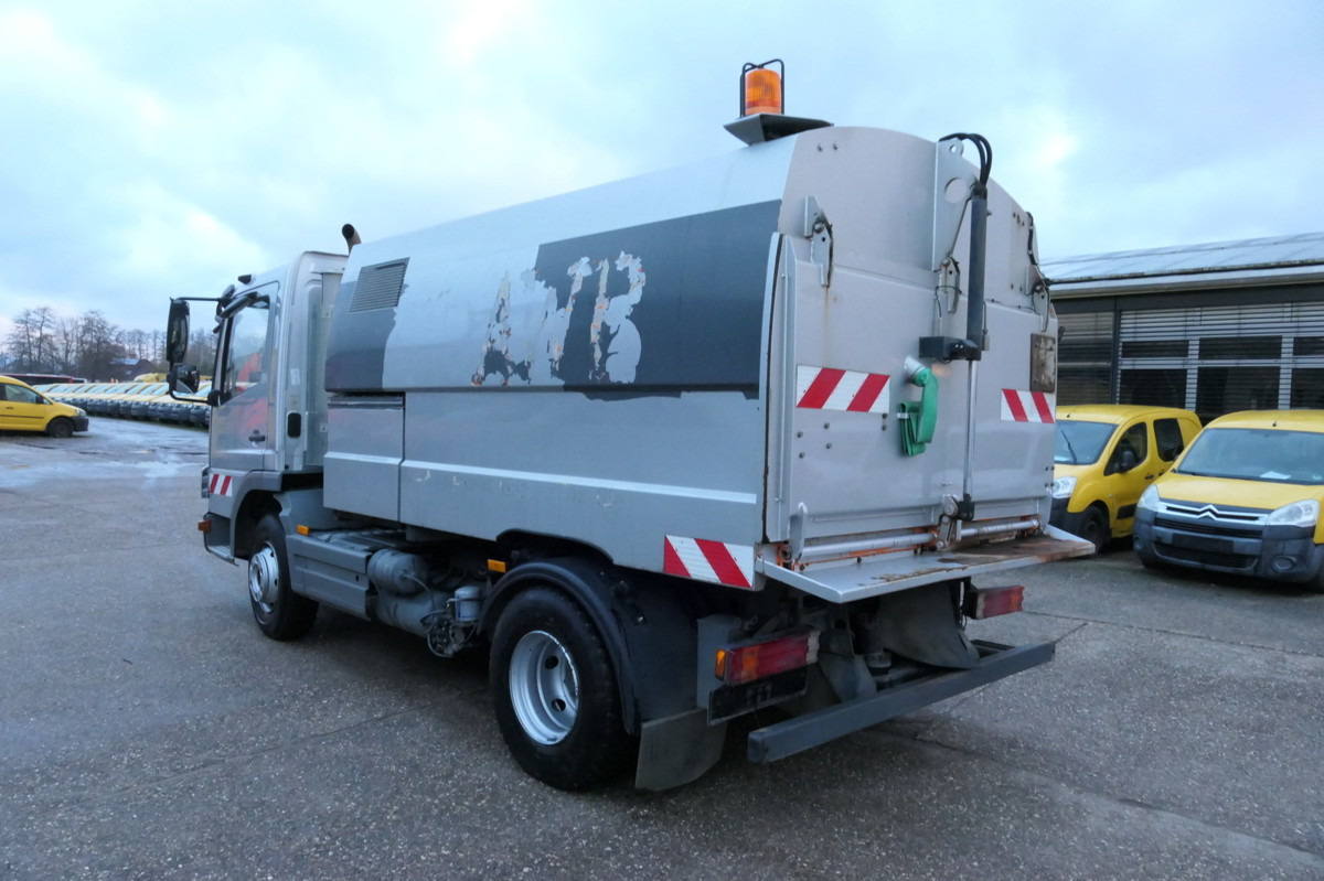 Road sweeper MERCEDES-BENZ Atego 1018 Rechtslenker Schmidt SK 500 R Rückfah: picture 6