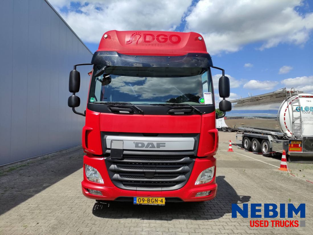 DAF CF 440 4x2 - Space cab on lease DAF CF 440 4x2 - Space cab: picture 11