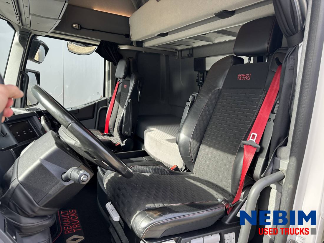 Renault T HIGH 520 4x2 - 249.501km - Parking Airco - Tractor unit: picture 3 Renault T HIGH 520 4x2 - 249.501km - Parking Airco - Tractor unit: picture 3