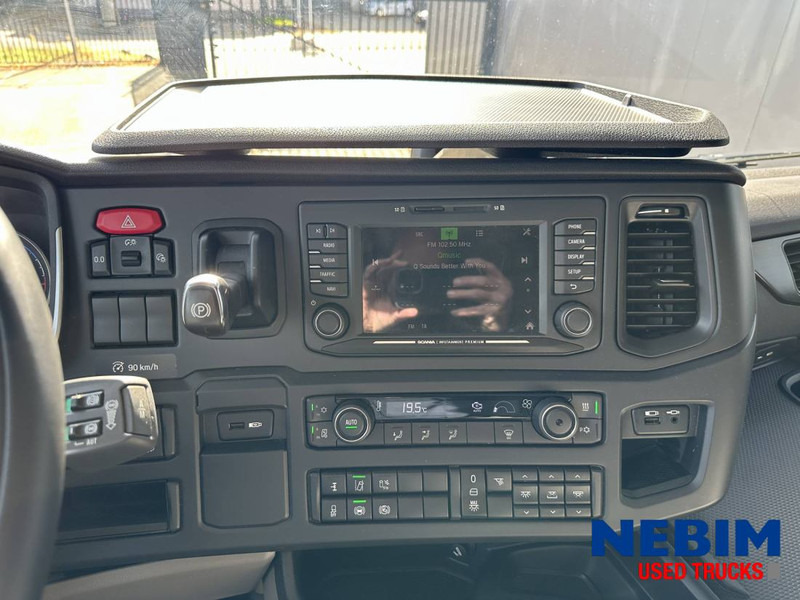 Scania S500 - 168.049km - RETARDER - SMART TACHO 2 - STAND KLIMA - Tractor unit: picture 4 Scania S500 - 168.049km - RETARDER - SMART TACHO 2 - STAND KLIMA - Tractor unit: picture 4