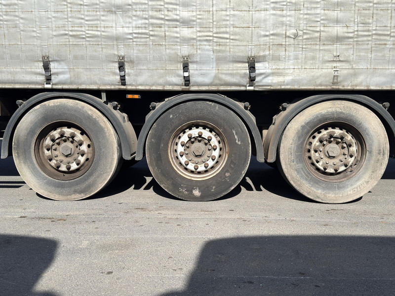 Curtainsider semi-trailer Kögel: picture 15