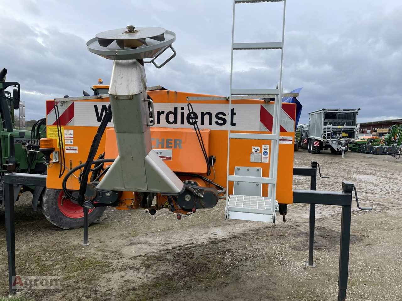 Gmeiner YETI TRAC 2000W - Sand/ Salt spreader: picture 2 Gmeiner YETI TRAC 2000W - Sand/ Salt spreader: picture 2