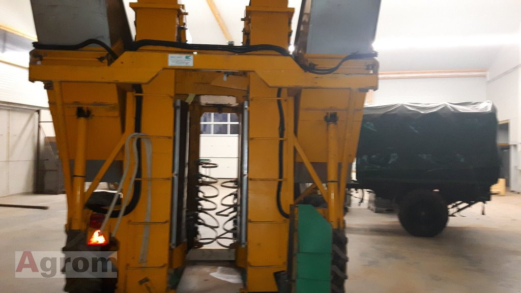 Gregoire G 55 H - Grape harvesting machine: picture 2 Gregoire G 55 H - Grape harvesting machine: picture 2