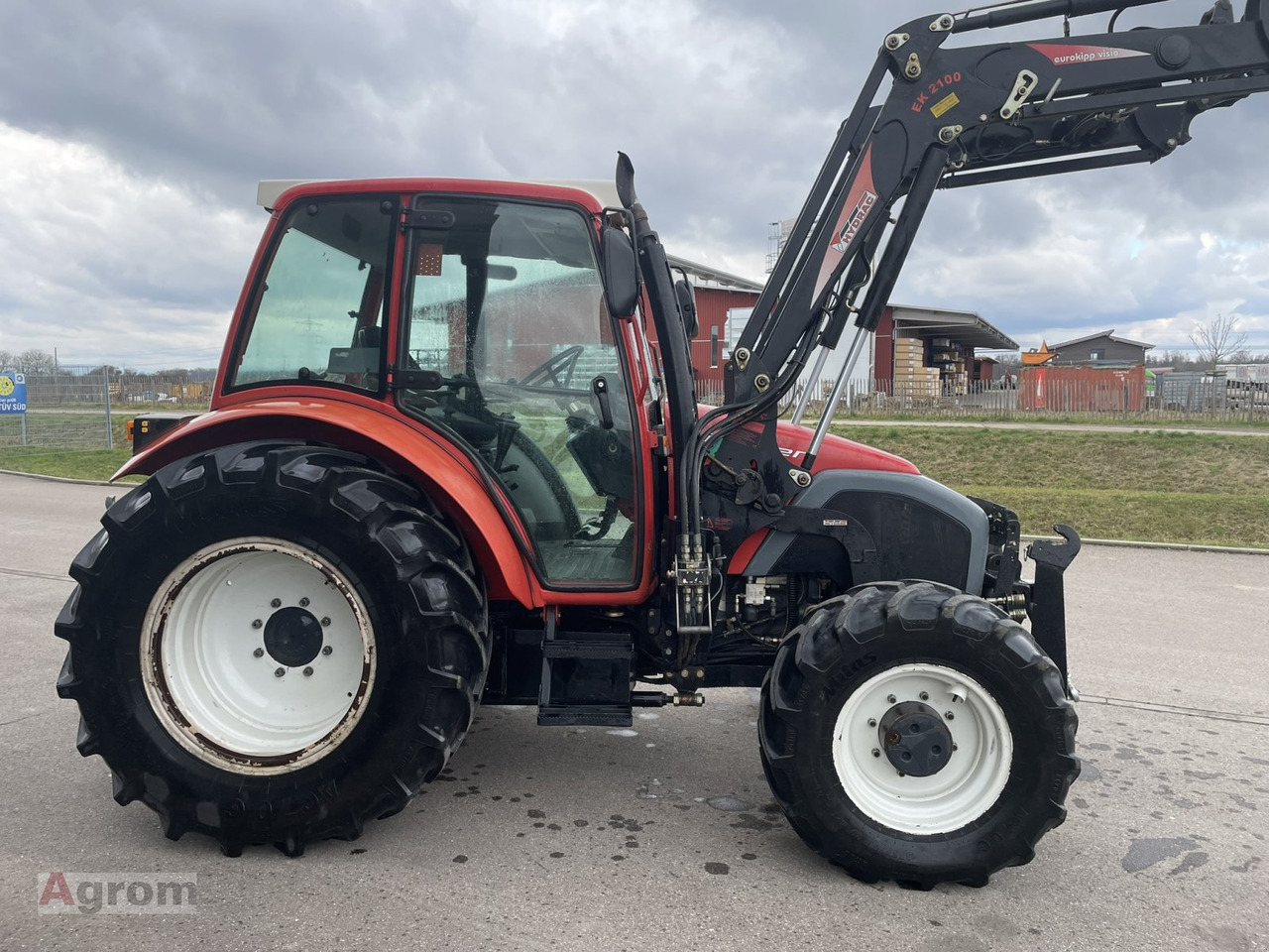 Farm tractor Lindner Geotrac 93: picture 8