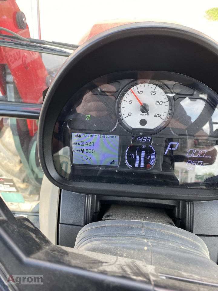 Massey Ferguson 5711 M DYNA-4 - Farm tractor: picture 2 Massey Ferguson 5711 M DYNA-4 - Farm tractor: picture 2
