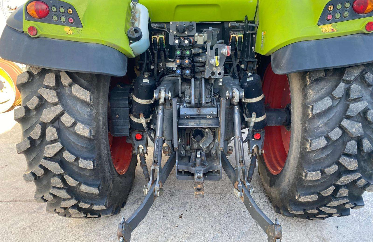Claas Arion 440 su Claaas front.kr. - Farm tractor: picture 3 Claas Arion 440 su Claaas front.kr. - Farm tractor: picture 3