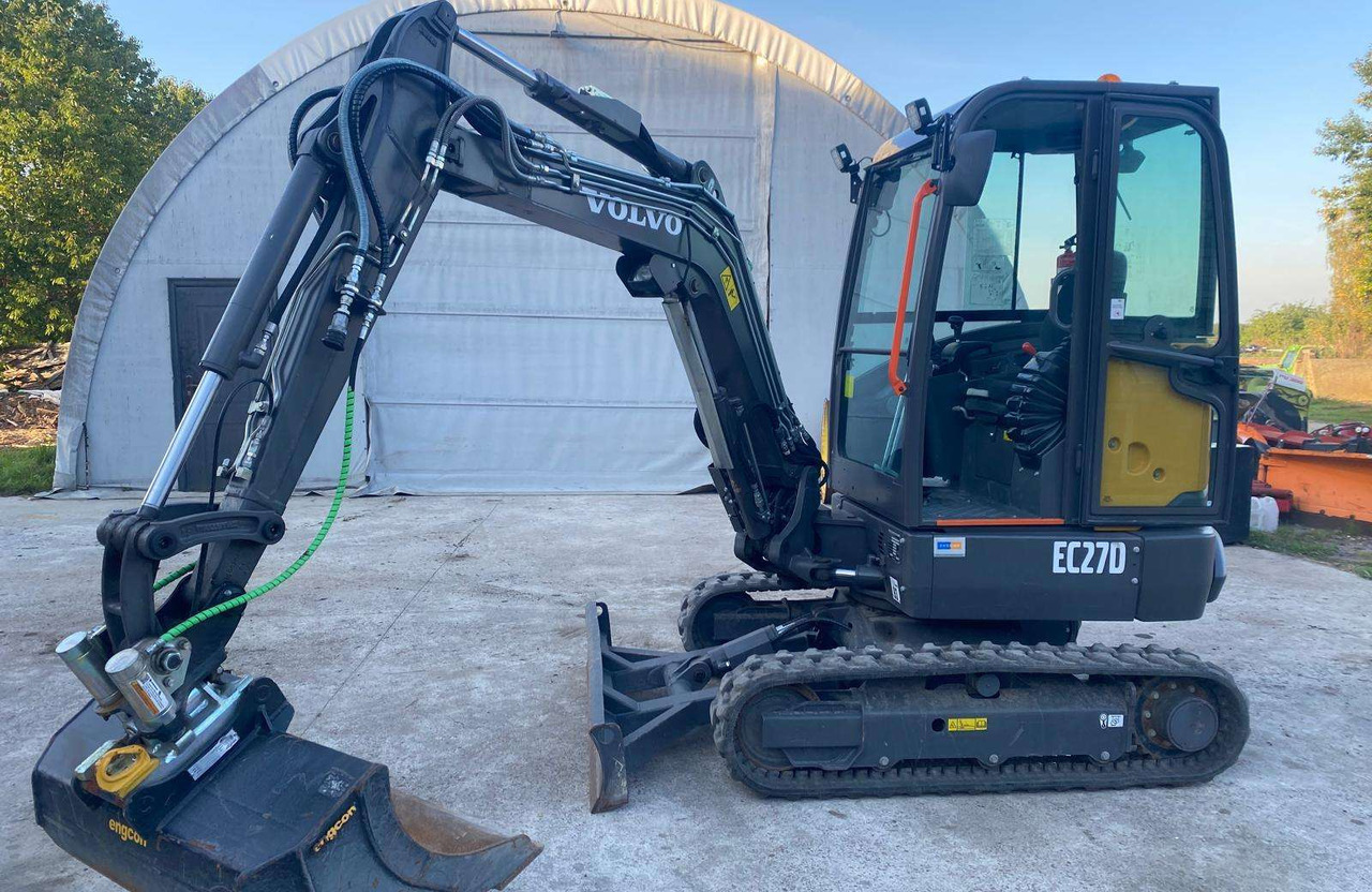 Volvo EC27D - Excavator: picture 1 Volvo EC27D - Excavator: picture 1