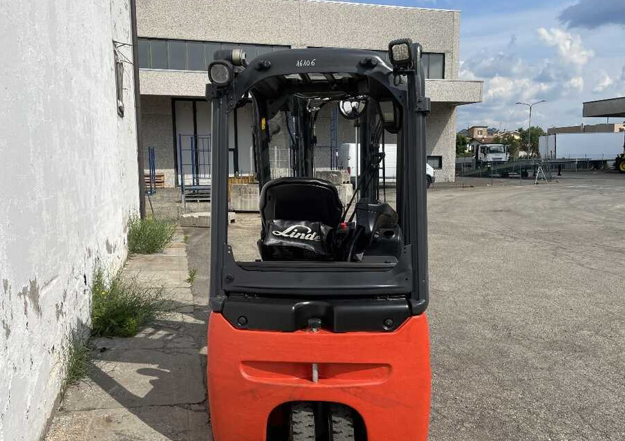 LINDE E 16-02 - Electric forklift: picture 4 LINDE E 16-02 - Electric forklift: picture 4