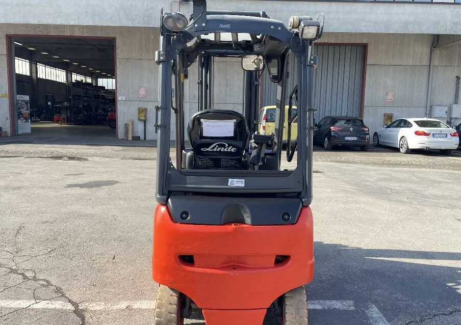 Linde E 20 PH/386 (batt. 2017) - Electric forklift: picture 3 Linde E 20 PH/386 (batt. 2017) - Electric forklift: picture 3