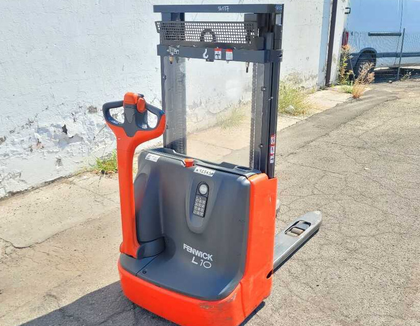 Linde L 10 (600 ore lavoro) - Stacker: picture 1 Linde L 10 (600 ore lavoro) - Stacker: picture 1