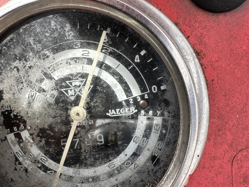 Massey Ferguson 135 - Farm tractor: picture 4 Massey Ferguson 135 - Farm tractor: picture 4