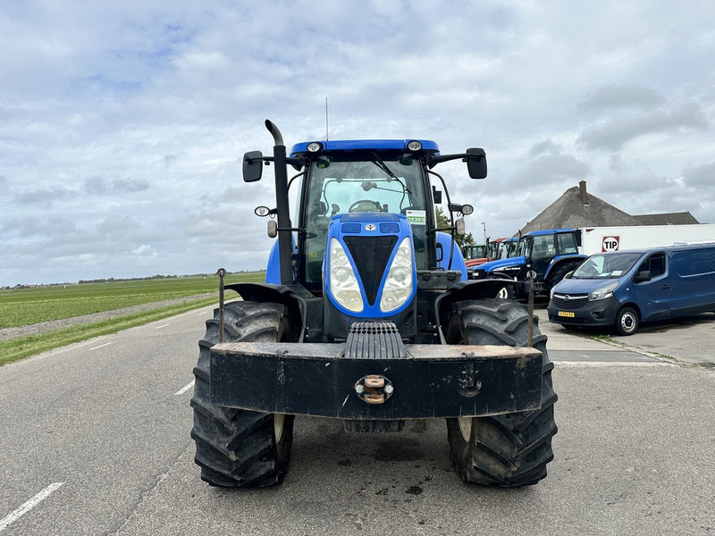New Holland T7.210 - Farm tractor: picture 2 New Holland T7.210 - Farm tractor: picture 2