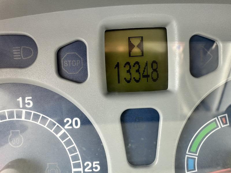 New Holland T7.210 - Farm tractor: picture 5 New Holland T7.210 - Farm tractor: picture 5