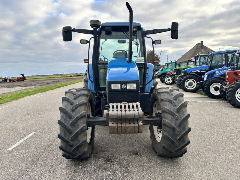 New Holland TS90 - Farm tractor: picture 2 New Holland TS90 - Farm tractor: picture 2