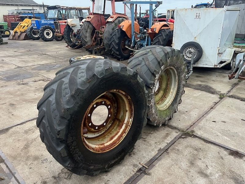 Trelleborg en bkt 480\65 R24 TM 800 - Rim: picture 2 Trelleborg en bkt 480\65 R24 TM 800 - Rim: picture 2