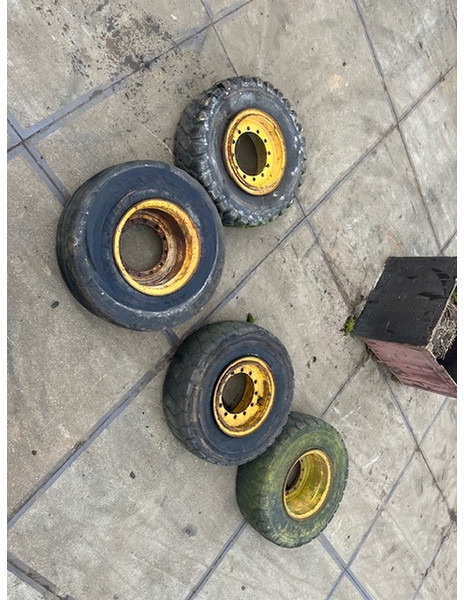 Volvo 17.5R25 - Rim: picture 1 Volvo 17.5R25 - Rim: picture 1