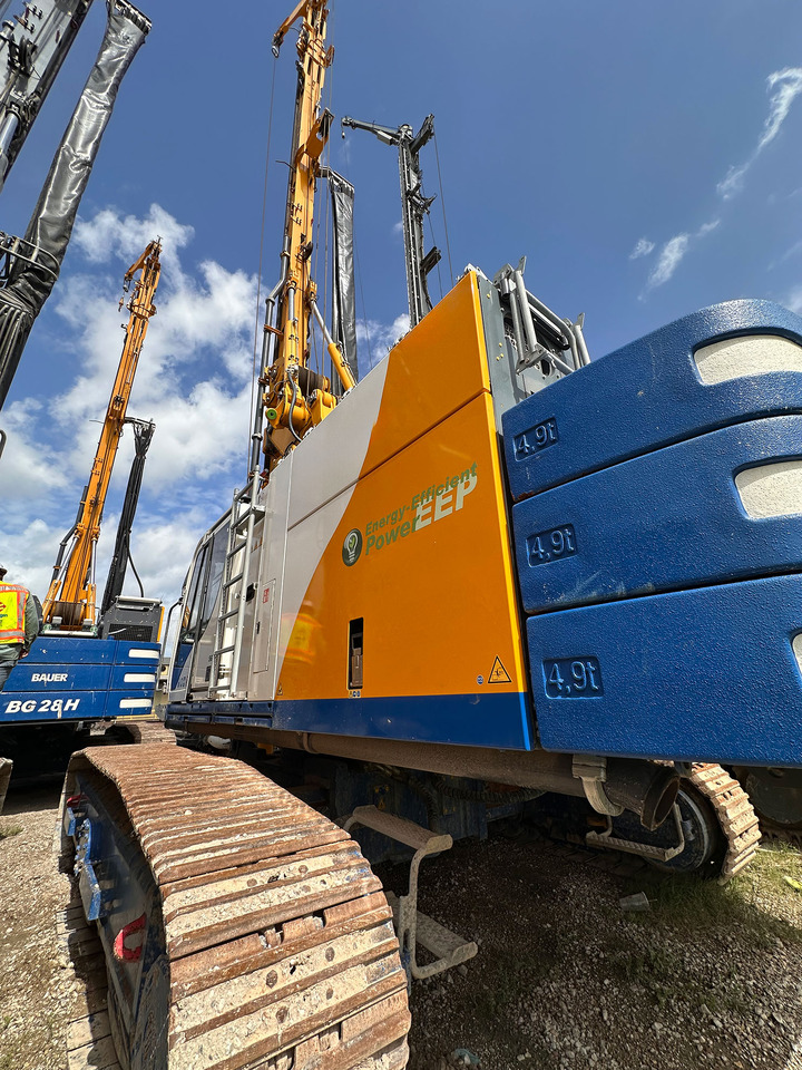 Bauer BG 28H - Pile driver: picture 4 Bauer BG 28H - Pile driver: picture 4