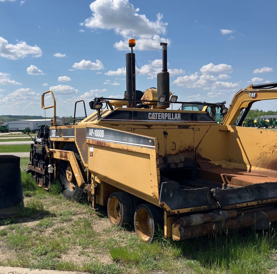 Caterpillar AP1000B - Asphalt paver: picture 2 Caterpillar AP1000B - Asphalt paver: picture 2