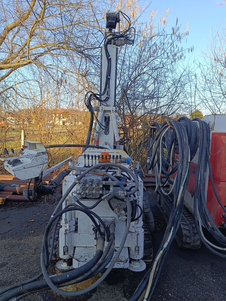 Comacchio MC400P - Pile driver: picture 4 Comacchio MC400P - Pile driver: picture 4