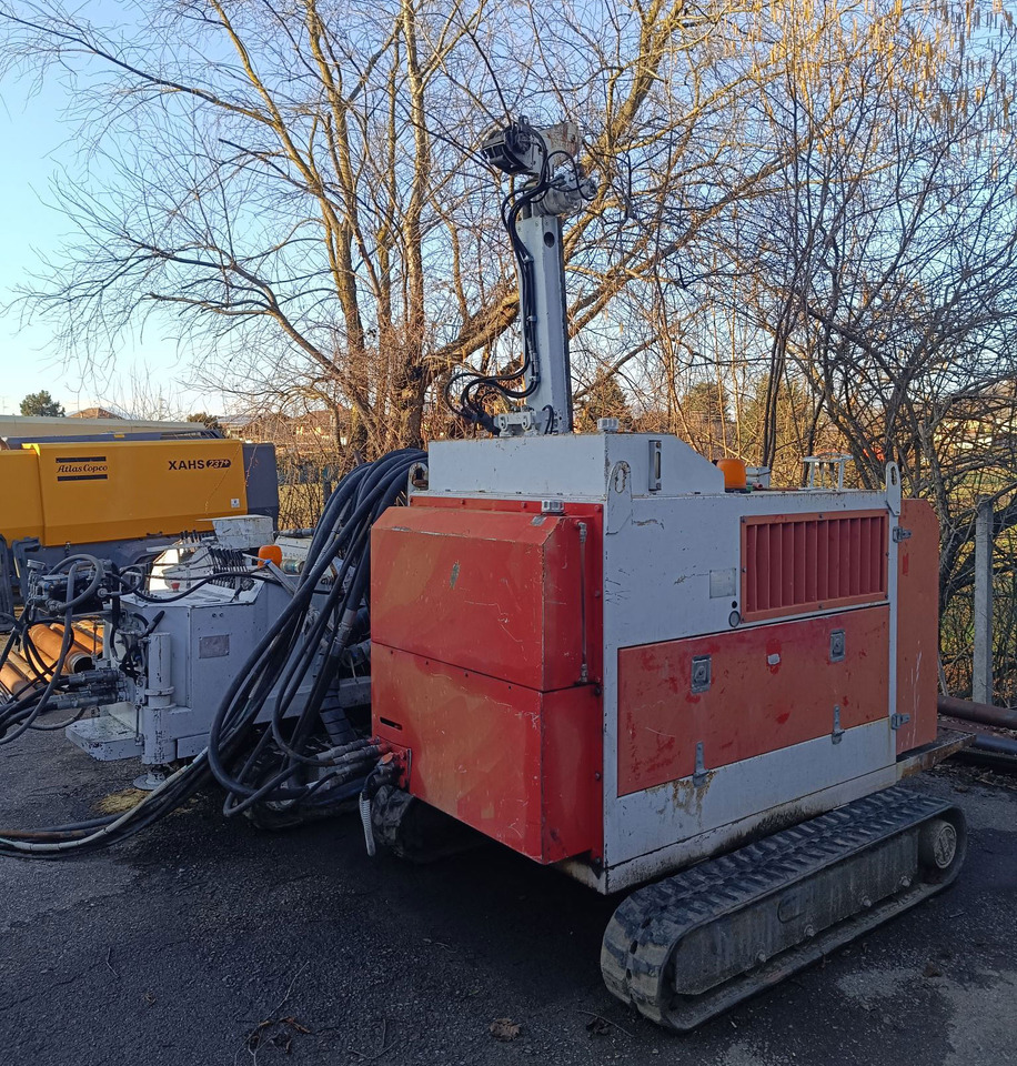 Comacchio MC400P - Pile driver: picture 3 Comacchio MC400P - Pile driver: picture 3