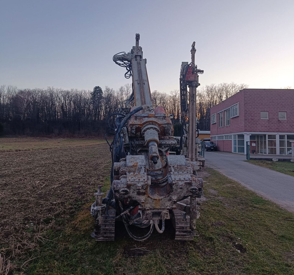 Comacchio MC6 - Pile driver: picture 4 Comacchio MC6 - Pile driver: picture 4