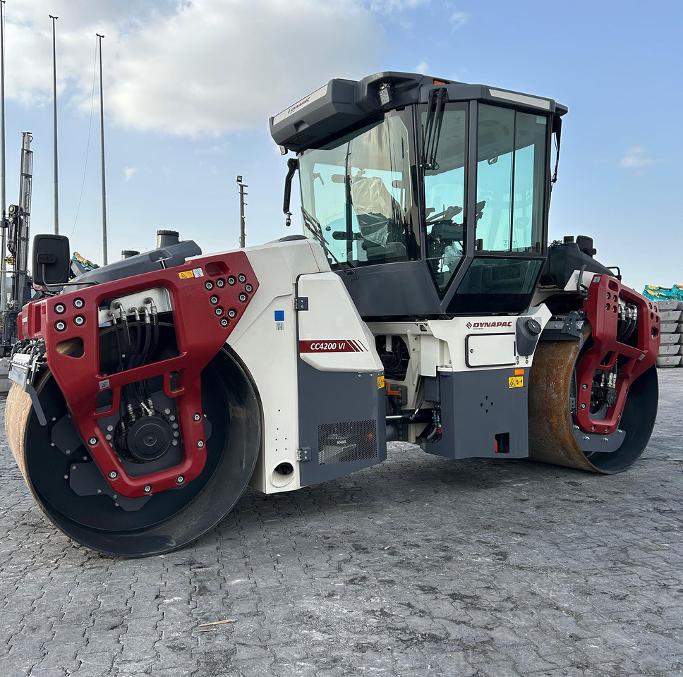 Dynapac CC4200 Vi - Roller: picture 3 Dynapac CC4200 Vi - Roller: picture 3