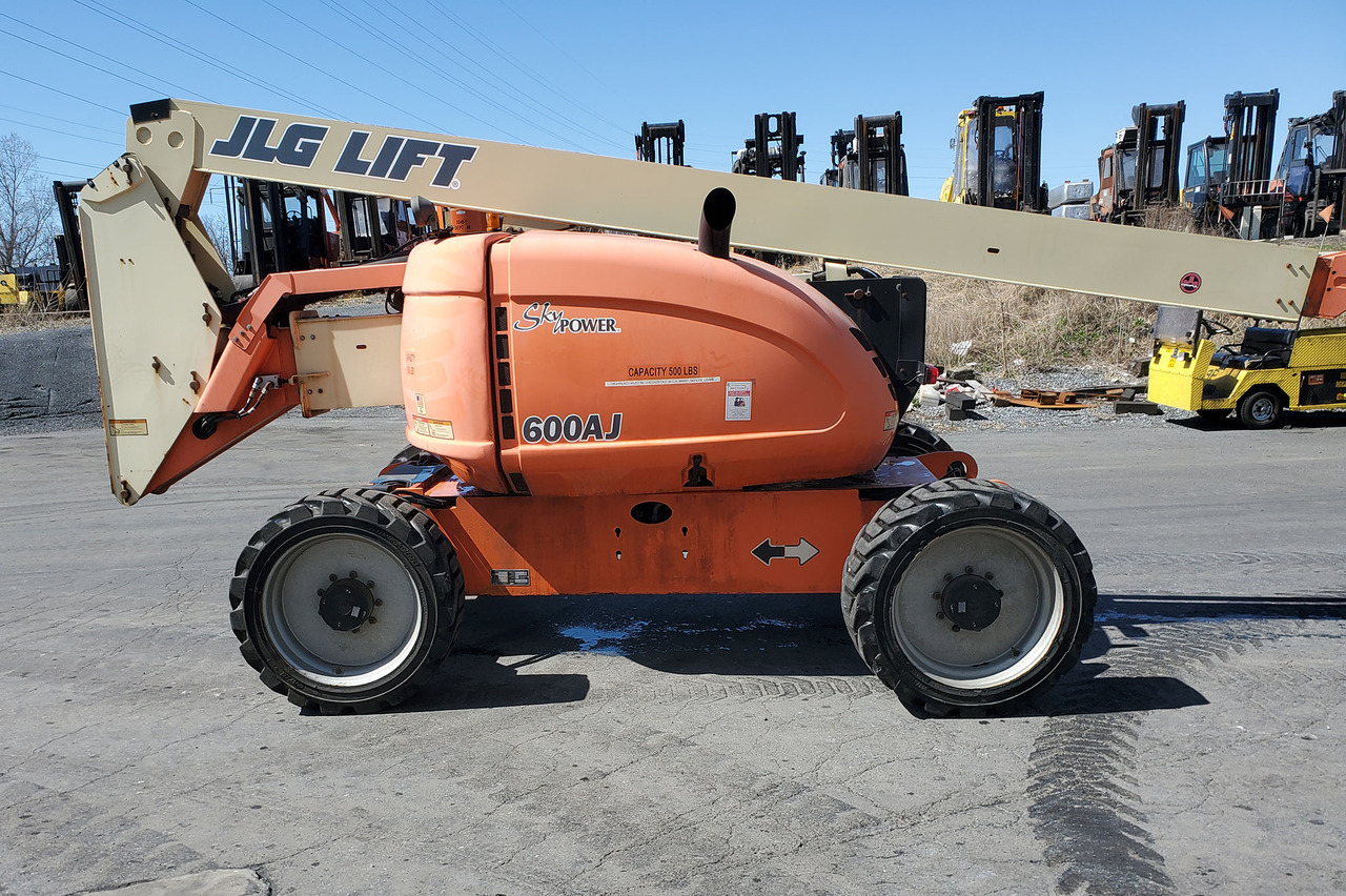 JLG 600AJ - Telescopic wheel loader: picture 1 JLG 600AJ - Telescopic wheel loader: picture 1
