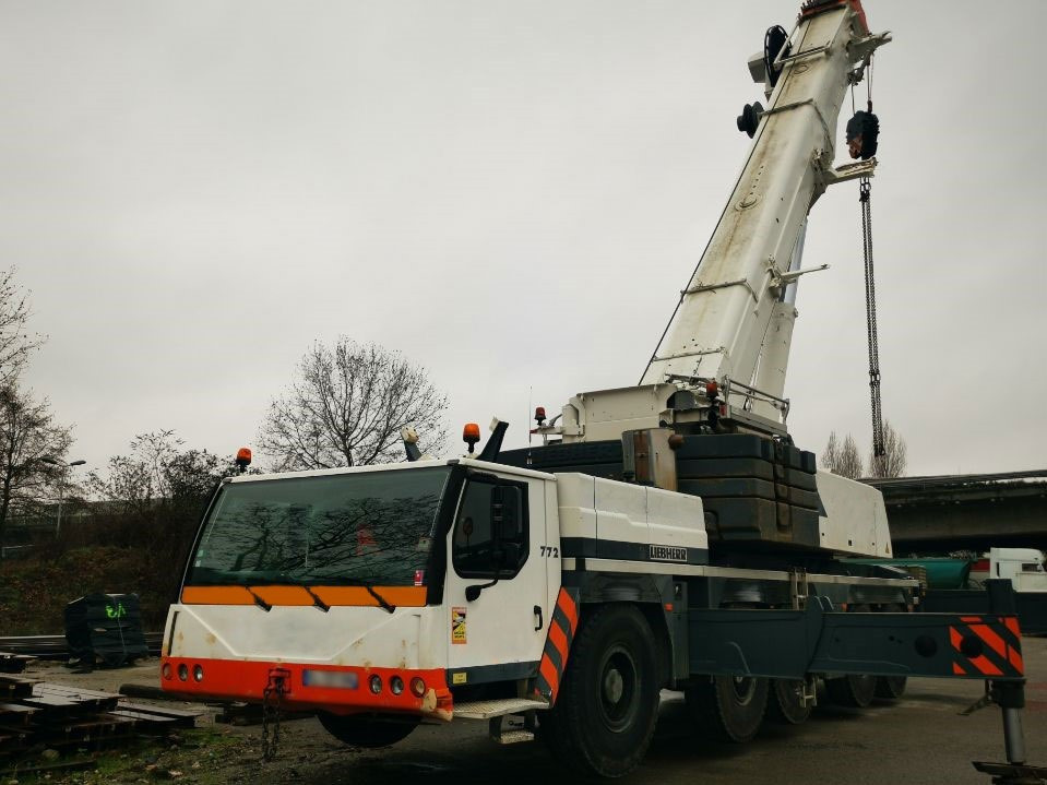 Liebherr LTM 1200-5.1 - Mobile crane: picture 1 Liebherr LTM 1200-5.1 - Mobile crane: picture 1