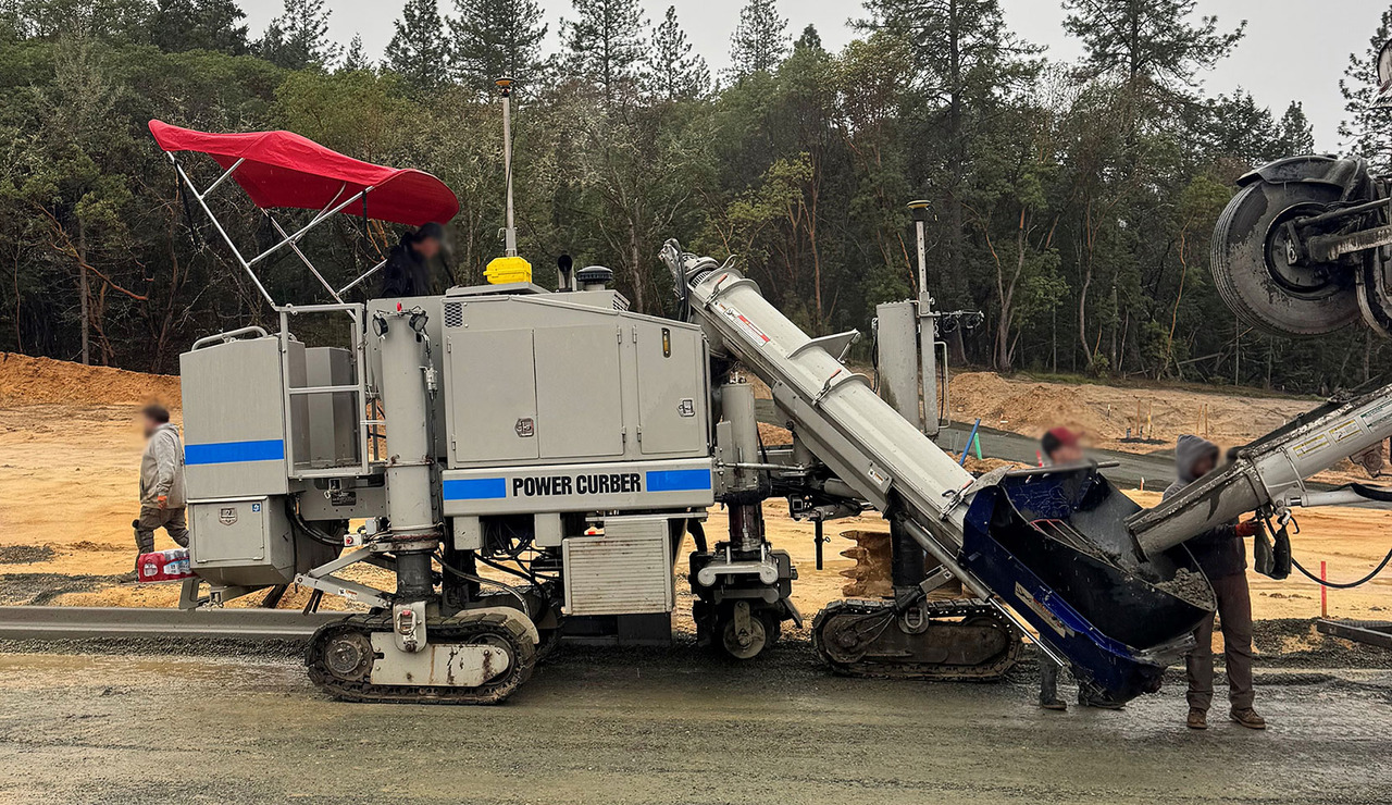 Power Curber 5700D - Asphalt paver: picture 3 Power Curber 5700D - Asphalt paver: picture 3